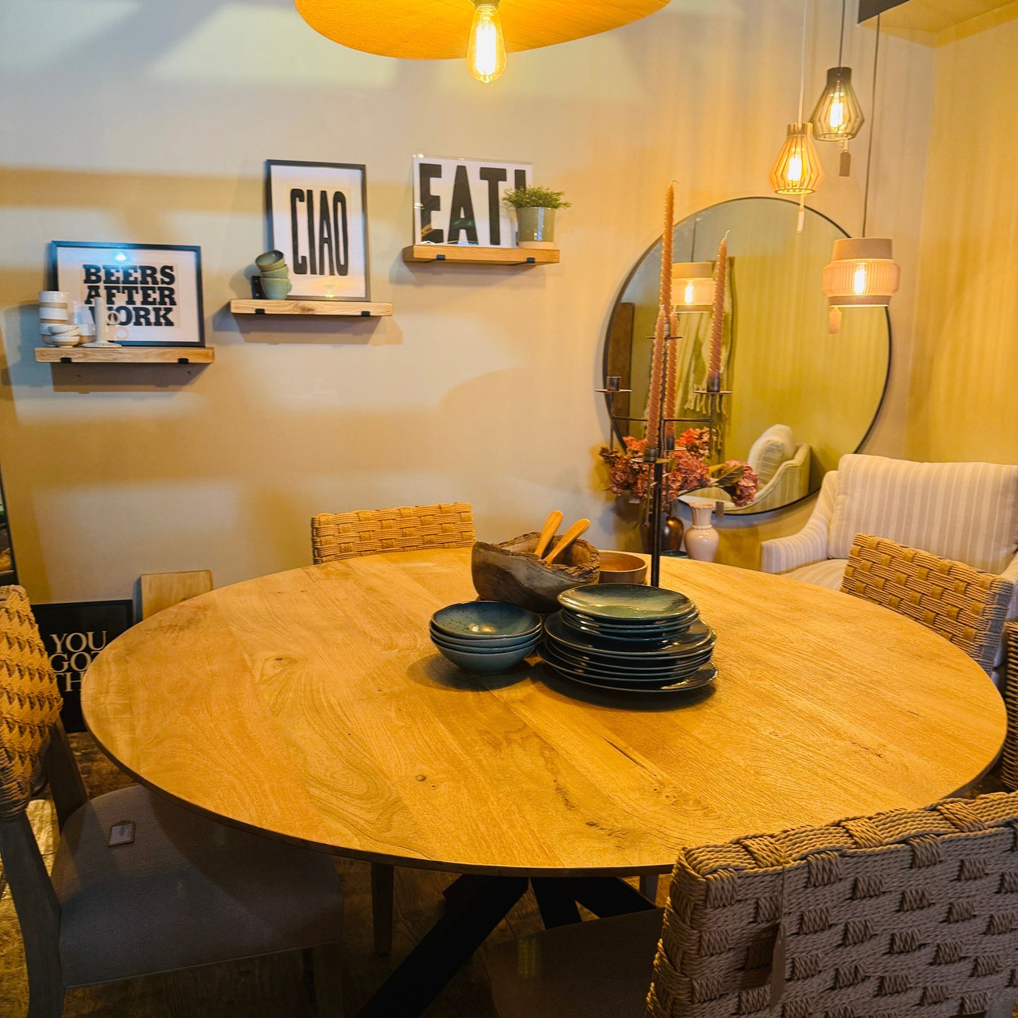 Mango round table sandblast top with spider leg 150cm