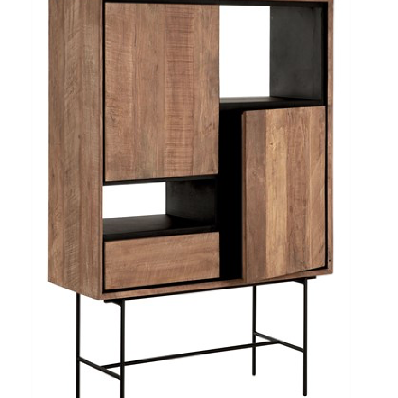 teakwood cabin et open storage