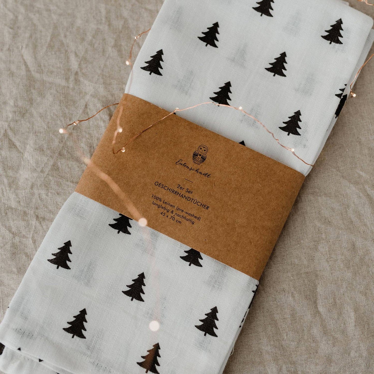 Xmas Linen tea towels fir in a set of 2